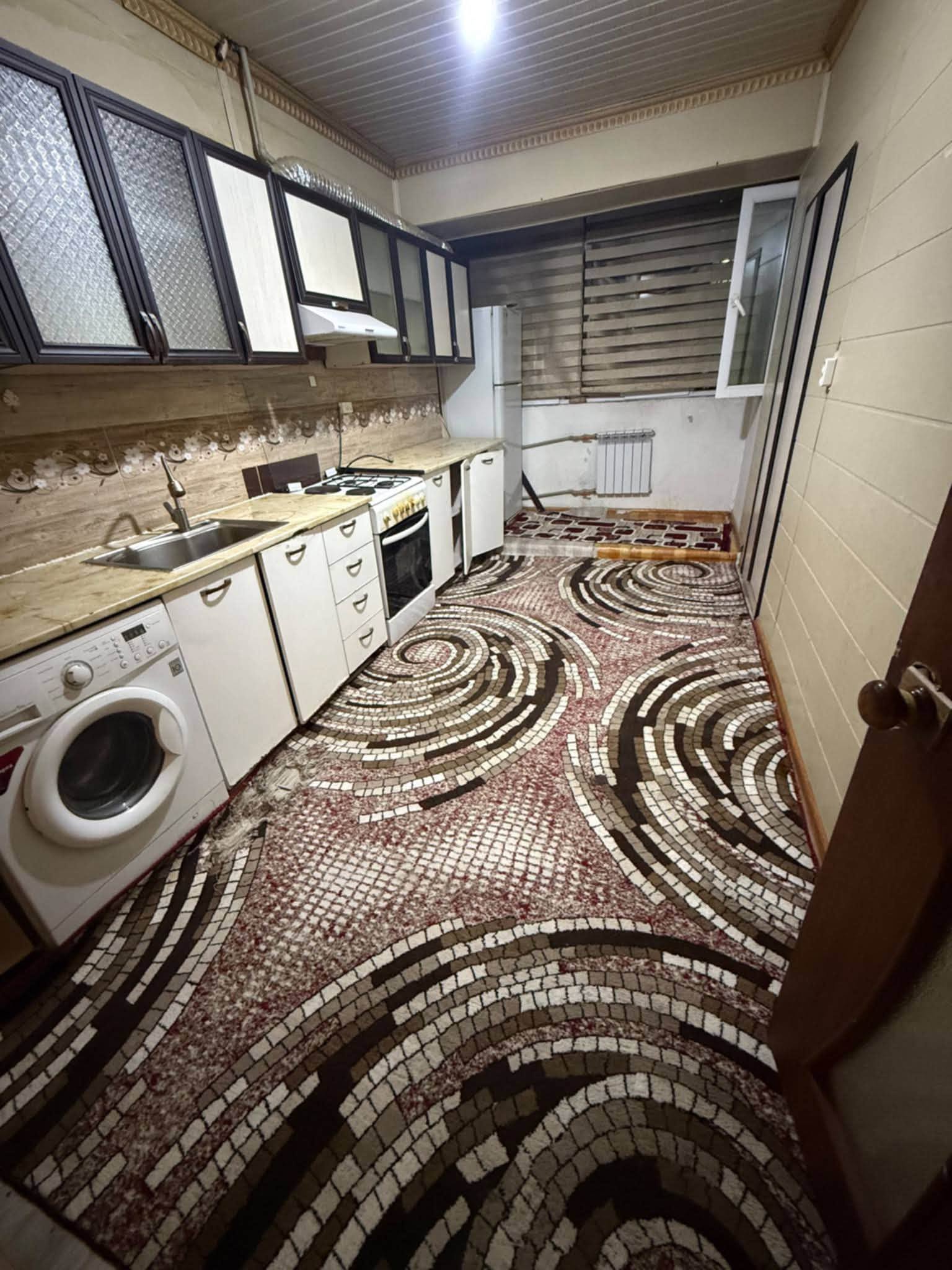 Furnished 3-Room Apartment in 84th Microdistrict