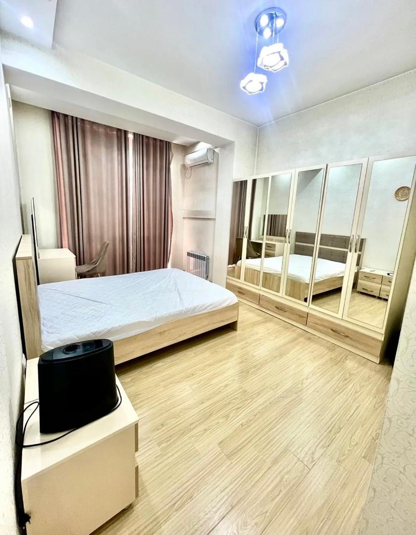 3-Room Apartment Near Park A. Navoi — Ovir