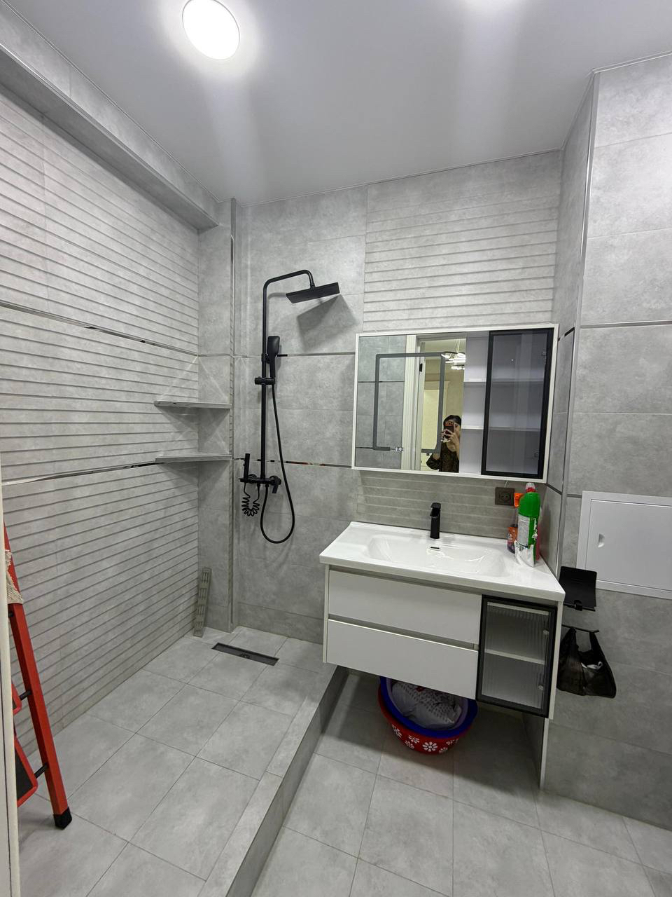 2-Room Apartment on Saadi Sherozi Street — Near Circus